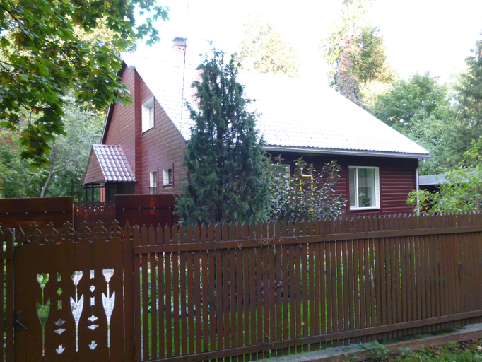 улица Брюллова 4