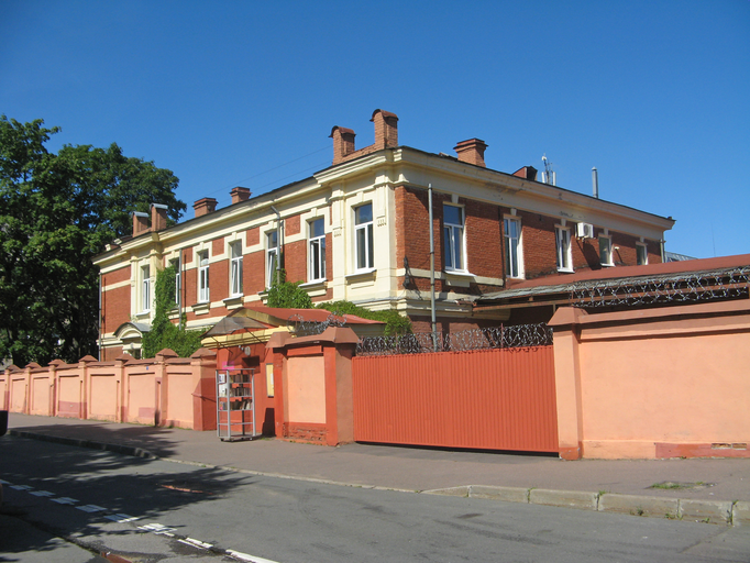 Жилой дом (Молочный завод) (Кронштадт)