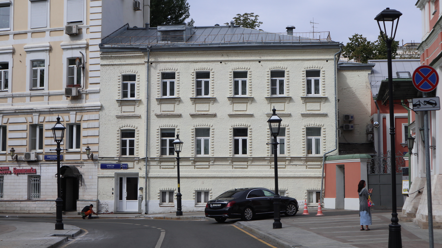 Брюсов переулок 15/2 с1