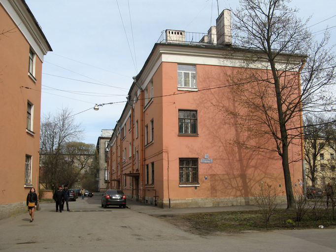 Тракторная улица 12