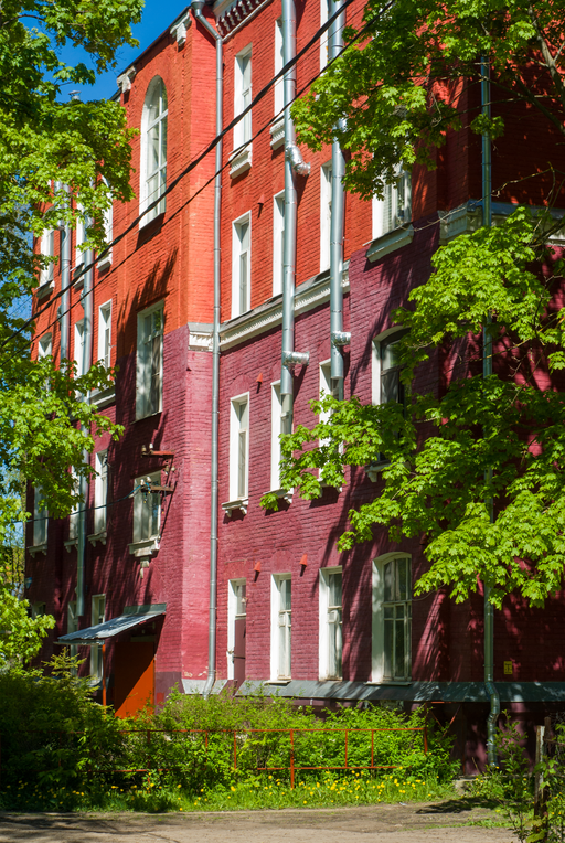 Парковая улица 4, Рабочая казарма