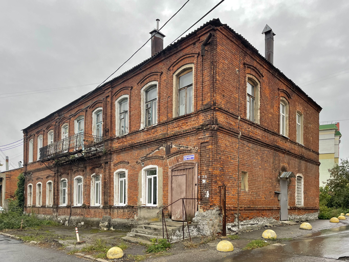 Николодворянская улица 11, Жилой дом Н.А. Сладкоского