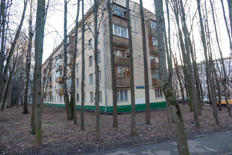 Херсонская улица 24