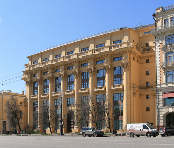 Дом Жолтовского на Моховой