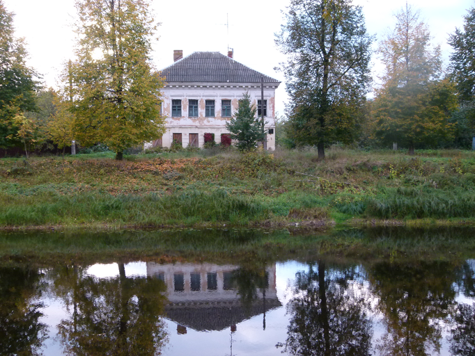 Дом Меньшовых