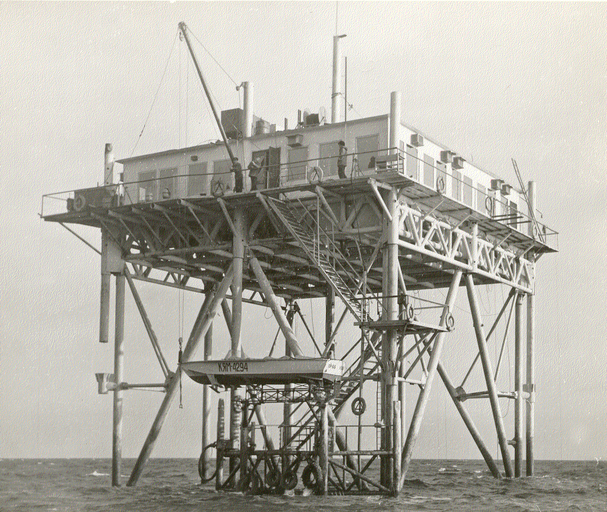 Океанографическая платформа МГИ ЧГП РАН