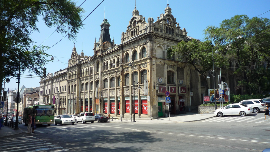 Универсальный магазин торгового дома Кунст и Альберс